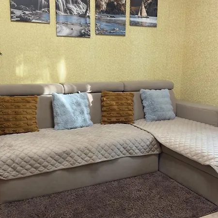 біля аркадії Apartment